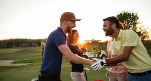 ゴルフ接待】5分で理解！絶対失敗しないマナー10と注意点3つ | ゴルフフォーカス【GOLF FOCUS】