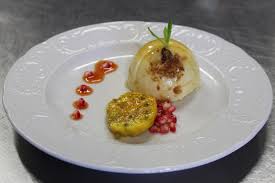 I fichi d'india sono frutti deliziosi sia crudi che in marmellata o come ingredienti esotici di tanti piatti. Il Gelo Di Fichi D India Croccante Di Mandorle Salsa Al Ben Rye E Melograno Mps Cooking Factor Talent Social Di Banca Monte Dei Paschi Di Siena