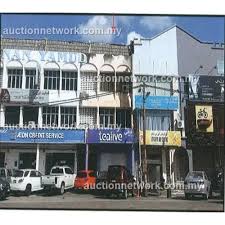 Bank rakyat yra įsikūręs lot 20 , šalia šios vietos yra: Jalan Kebun Sultan 15300 Kota Bharu Kelantan
