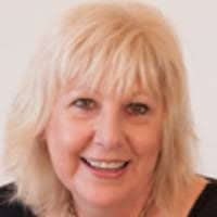 Helen Clelland — Reviews & Property Sales