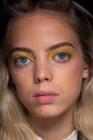 6 2020 Makeup Trends To Wear Right This Minute Makeup Trends Makeup Summer Makeup