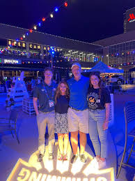 He currently represents the cali condors which is part of the international swimming league.he won seven gold medals at the 2017 world aquatics championships in budapest and a record eight medals, including six gold, at the 2019 world aquatics championships in gwangju. Tokyo Olympics Families Of Swimmers Caeleb Dressel Ryan Murphy Feel The Pressure