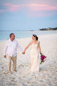 Paradise Island Vow Renewal In Beautiful Bahamas Beach Wedding Inspiration Beach Wedding Photography Destination Wedding Inspiration