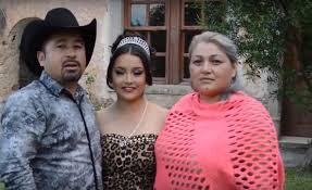 La fecha más esperada de los últimos meses: Los XV años de Rubí ...