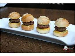 Vous allez faire fureur ! Mini Burgers Maison Pain Maison Et Filet Americain Frais Picture Of Frenchie Luxembourg City Tripadvisor