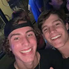 What's up everybody, my name is Brady Williamson and I am from Naples,  Florida. I plan