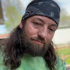 LMPD was called to 1100 block of Bardstown Road around 1:15 this morning  for an altercation. Police say a man in his 30s was taken to the hospital  with serious injuries. We're