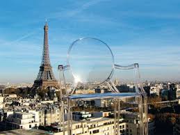 En associant louis et ghost dans le nom de la chaise philippe starck fait quelques objets de philippe starck. La Chaise Louis Ghost Le Triomphe De La Transparence