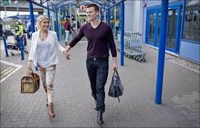 John arne riise is the brother of björn helge riise (retired). John Arne Riise Selger Bryllupet Til Spillselskap Vg