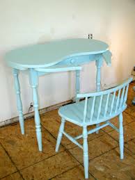 Kidney Shaped Vanity Table And Chair Painted In Aqua Blue Antique Vanity Table Vanity Table Vintage Dressing Tables