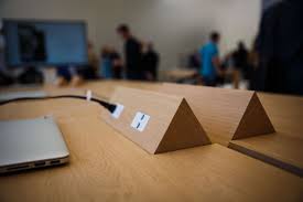 Apple Store Union Square Sf 1964 010 Jpg 1170 780 Apple Store Apple Table Apple