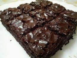 This brownie recipe uses 3 eggs, which give the brownies a tight crumb and fudgy texture. Brownies Kedut Brownie Recipes Chocolate Cheesecake Recipes Dark Chocolate Cheesecake Recipes