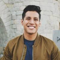 Jaime Kahn's Instagram, Twitter & Facebook