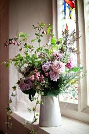 Pin By Cheap Flowers Online On Flowers Near Me Spring Floral Arrangements Flower Arrangements Beautiful Flowers