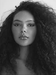 Amber Keaton's Instagram, Twitter & Facebook