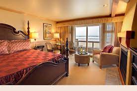 A Preferred Romantic Getaway For Many Since Its Inception In 1993 The Stephanie Inn Is Committed To Personalized Service Cannon Beach Hotel Cannon Beach Hotel