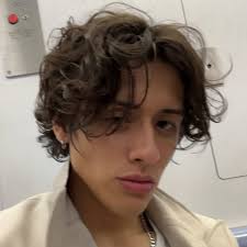 Japanese acrobatic mannequins, a form of advertisement showing that suits  won't be easily ripped no matter what pose you hit.