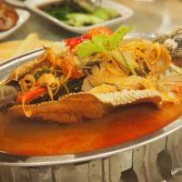 Kemudian masukkan air rebusan ayam dan kacau hingga rata. Ikan Siakap Masak Tom Yam Thai Resepi