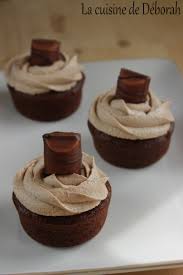 Cupcakes Au Kinder Bueno La Cuisine De Deborah Cupcake Chocolat Recette Chocolat Recette Cupcake
