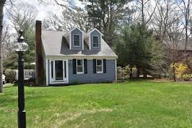 Dog Friendly 3 Bedroom 2 Miles From The Beach Houses For Rent In Barnstable Massachusetts United States In 2020 Beach Houses For Rent Renting A House Dog Friends