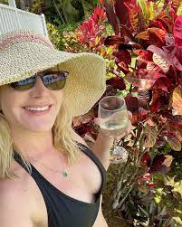 The Office' Alum Angela Kinsey's Bikini Photos Are Fierce! See Her Swimsuit  Snaps