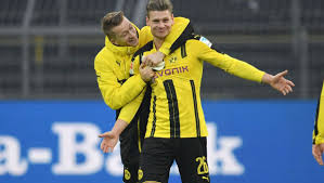 Kiedy łukasz piszczek przechodził do bvb w 2010 roku, jego wartość rynkowa wynosiła 2,5 miliona euro. Marco Reus Kapitanem Lukasz Piszczek Zastepca Borussia Dortmund Przed Startem Nowego Sezonu Sport Tvp Pl
