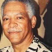 Laurie Daye's Instagram, Twitter & Facebook