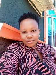 Eve , you come from a humble background and a royal family , as you go to  Ghana,you didn't choose anyone in Nigeria But you went straight to Ghana  and brought your