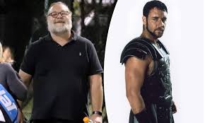 Older than my children, younger than my parents, get the odd job. Russell Crowe Looks Worlds Away From His Gladiator Days 20 Years On Daily Mail Online