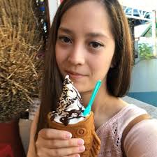 Rachel Baugh (@RachiieAnn)