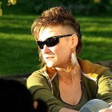 Stream Anne Lucca music