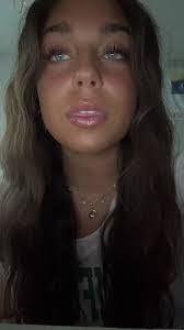 Leann Perez's Instagram, Twitter & Facebook