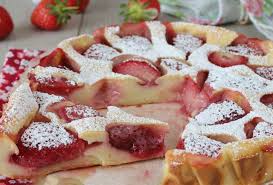 Clafoutis Aux Fraises Ww Recette Pour Un Delicieux Clafoutis Moelleux Gateau Recettes Clafoutis Aux Fraises Recette Avec Des Fraises Recette Clafoutis