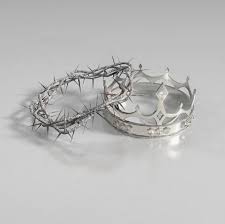 Black And White Crown Aesthetic Pin By L On Jojo White Aesthetic A Darker Shade Of Magic Aesthetic