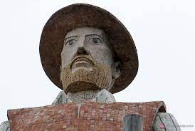 Os três nomes citados batizam ruas, estradas e possuem estátuas no museu paulista. Monumento De Borba Gato Sao Paulo Antiga