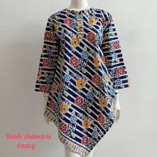 Bagi masyarakat indonesia, batik merupakan salah satu tunik ini memiliki desain tanpa lengan dengan potongan asimetris di bagian bawah yang. Tunik Batik Solo Tunik Asimetris Dress Batik Halus Asli Solo Shopee Indonesia