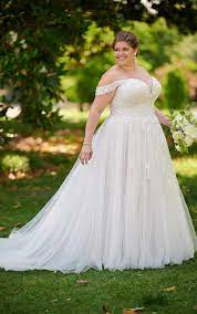 Plus Size Off The Shoulder Romantic Princess Ballgown Stella York Wedding Dresses Plus Wedding Dresses Plus Size Wedding Gowns Ball Gowns Wedding