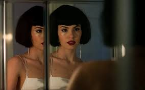 Verdades Secretas 2: Angel é leiloada e sofre humilhação maior do que  book rosa · Notícias da TV