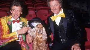 Qui interpreta l'eccentrico signor armando, in compagnia del suo cane monocorde has fidanken. Vaqwmt0rrza6hm