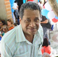 FAUSTO DÍAZ: Un Maestro De La Enseñanza