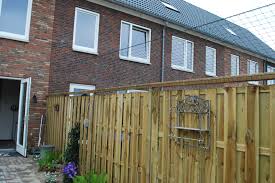 wij leveren en monteren kattennetten om zowel gewone poezen als raskatten binnen huis of op balkon te houden katten tuin buiten kat afscherming