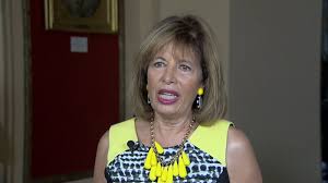 Speier is bezorgd om de bescherming van het milieu en wil de gezondheid van deze planeet behouden. Representative Jackie Speier Leads Sleeveless Protest Friday On Capitol Hill Abc7 San Francisco