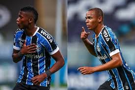 Jhonata robert (guilherme azevedo), ricardinho (churín) e. Investida Por Orejuela Ou Aposta Em Vanderson O Dilema Da Lateral Direita Do Gremio Gzh