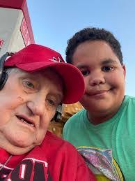 Kim Hodo's Instagram, Twitter & Facebook