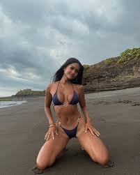 Maeurn Smiles - Free nude pics, galleries & more at Babepedia