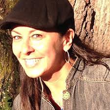 Jen Pagan's Instagram, Twitter & Facebook