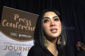 Pemeran nama asli & biodata pemain inayah antv 2020 | video seleb update, sinetron ini dibintangi shandy aulia, sharon jessica, teddy syach, tommy kurniawan. Berbeda Dari Nama Panggung Ini 5 Nama Asli Artis Indonesia Matamata Com