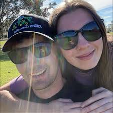 How to split windrows with a straw deflector in wheat fields?