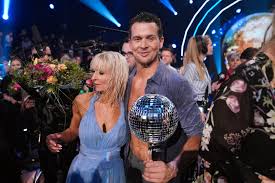 Hoved skal vi danse 2020. 900 000 Sa Hetland Vinne Skal Vi Danse Vg