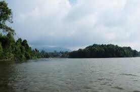 Berikut adalah harga tiket masuk, tarif parkir, tarif camping, dan biaya lainnya yang berlaku di twa gunung papandayan saat ini (tahun 2021) situ lengkong panjalu adalah salah satu dari sekian banyak kisah dan cerita rakyat yang menjadi menarik. Daya Tarik Obyek Wisata Situ Lengkong Panjalu Di Panjalu Ciamis Jawa Barat Ihategreenjello